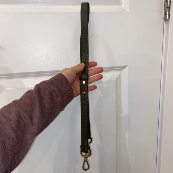 Micheal Kors Purse - Picture 7 of 7